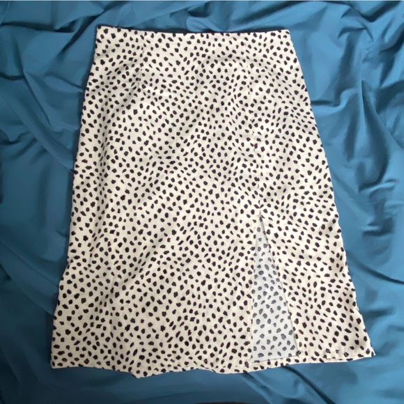 Allover skirt - Picture 2 of 5